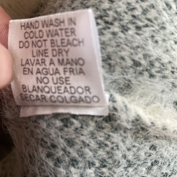 NWT Entro Long Sleeve Crew Neck Sweater Green Cream M - Picture 7 of 7